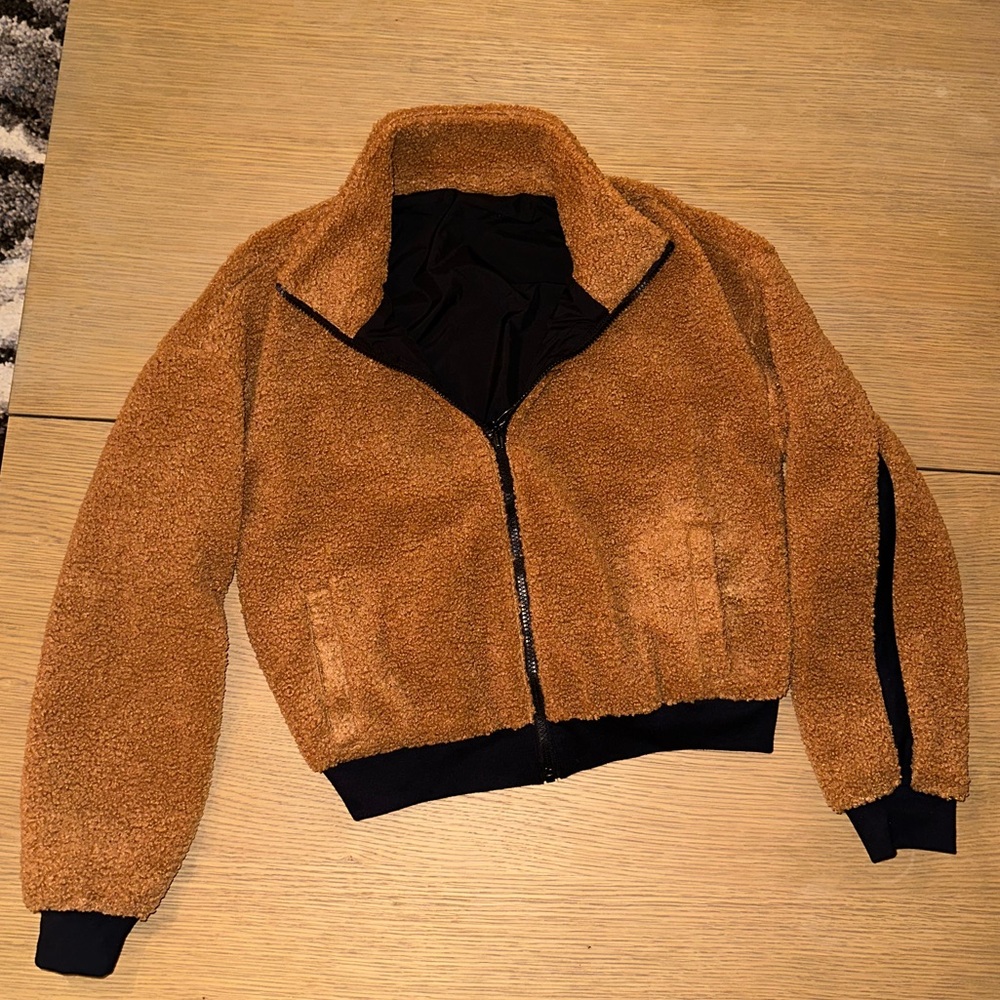 NWT! Fabletics Spencer Reversible Jacket in Sepia/Black cozy fleece